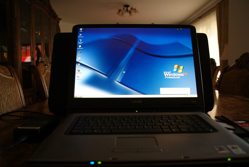 Lapdock laptop dock for Samsung DeX mobile desktop